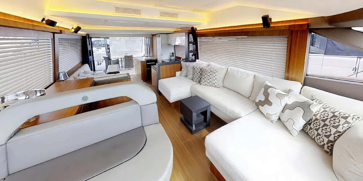 Аренда яхты Monte Carlo 65 на Лазурном берегу, Франция